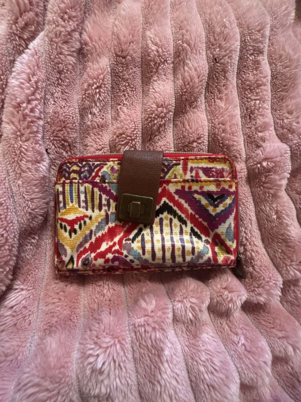 Sakroots Artist Circle Smartphone Crossbody Wallet Multi Red Spirit Desert